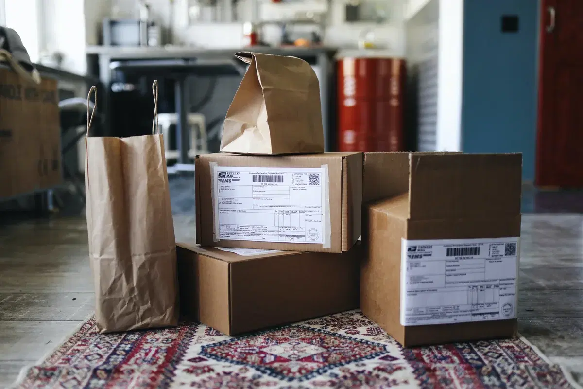 The Quickest Way to Get Online Package Receiving Service Near Your Local Store