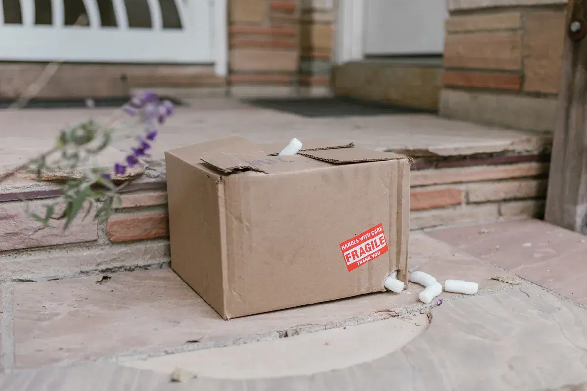 Ways to prevent Porch Piracy during the last-mile delivery